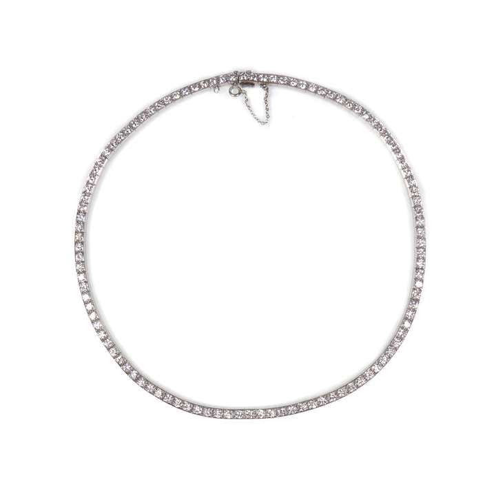 Diamond line necklace, box collet set in platinum with 105 uniform round brilliant cut diamonds